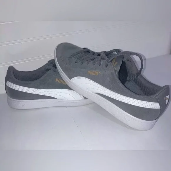 Women’s Size 8.5 Puma Grey Low Top Shoe, Soft Foam Pad. - Picture 2 of 7